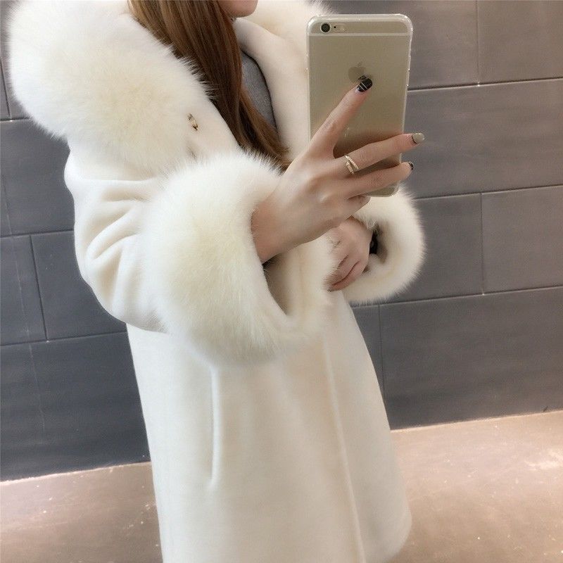 Winter New Women's Warm Fur Coat, Faux Fur Faux Fur Hooded Mid-length